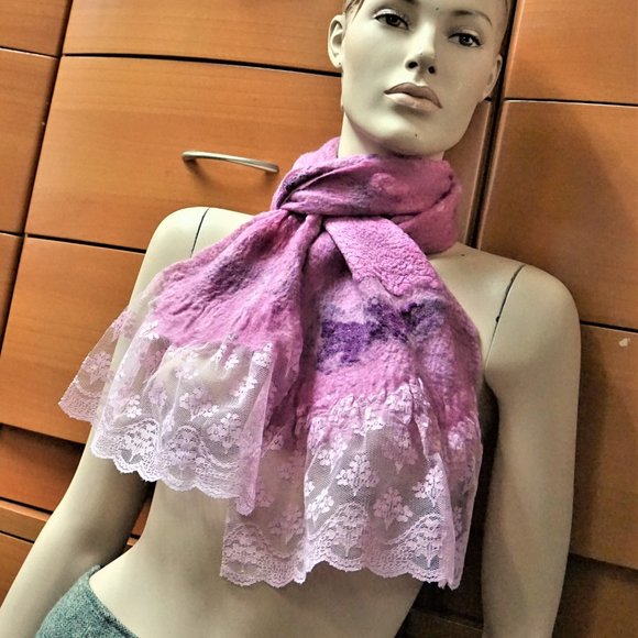 FELTED MERINO WOOL LONG SCARF WITH LACES GIFT FOR WOMEN - Picture 1 of 8